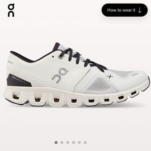 On Cloud Cloud x3 running shoe! Worn once!